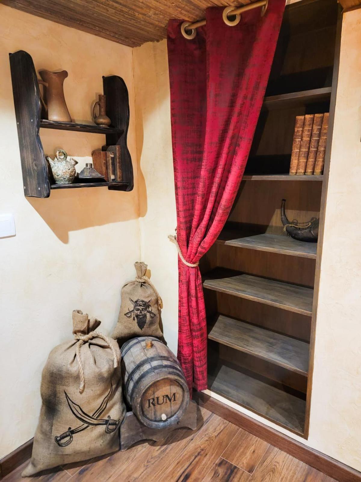 Le Repaire Des Pirates Logement Magique Sainte-Croix-en-Plaine المظهر الخارجي الصورة